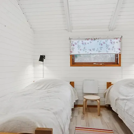 Cozy Close To And Nature Holiday home