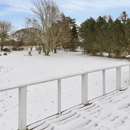 Cozy Close To And Nature Holiday home *